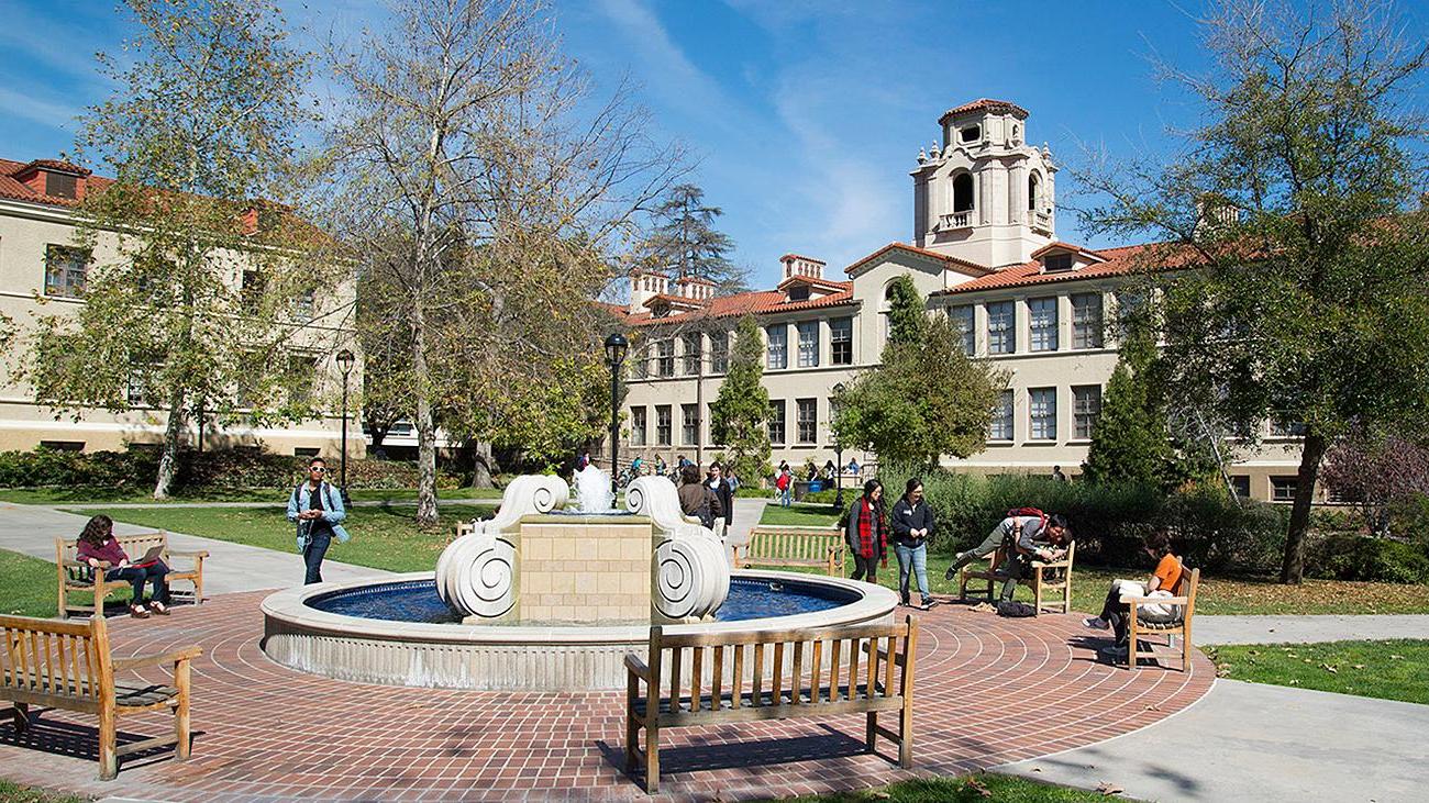 Students in Stanley Academic Quad